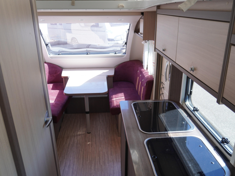 Dethleffs Tourist HD 460 MET UNICO VOORTENT 