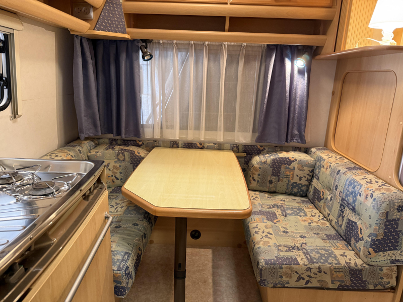 TEC Travel King 390 ATF TREINZIT VASTBED VOORTENT  foto: 20