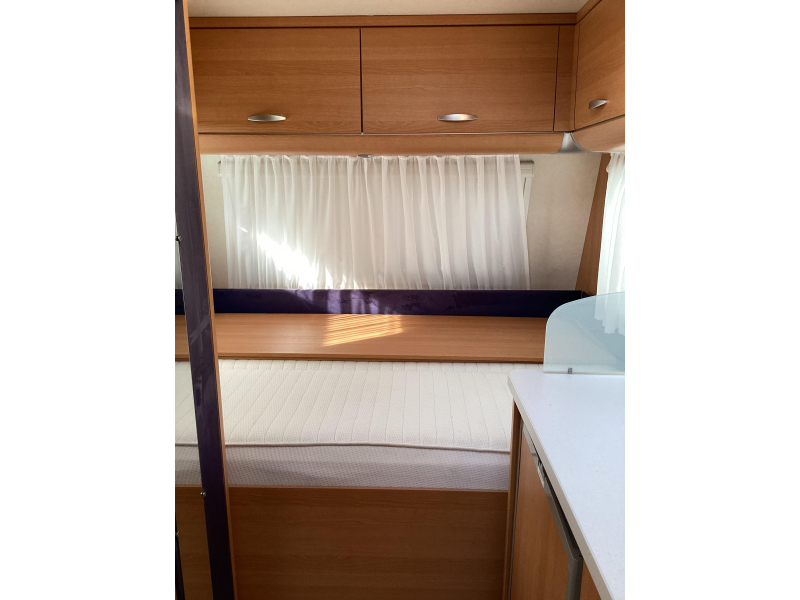Knaus Sport 420 QD mover/ voortent  foto: 6