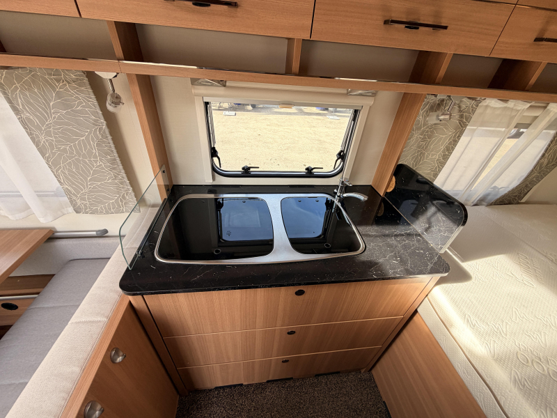 LMC Style 410 D Mover+Luifel+Fiets+Voort  foto: 9