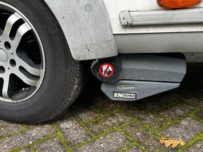 Bürstner Averso Fifty 450 TS Mover en luifel 