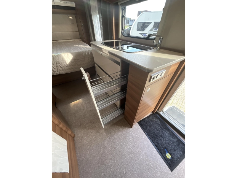 Dethleffs Nomad 530 DR QUEENSBED-MOVER-LUIFEL  foto: 6