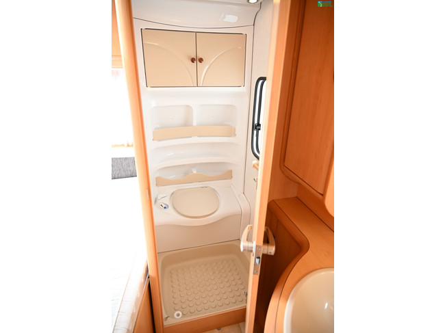 Hobby De Luxe 460UFe foto: 16