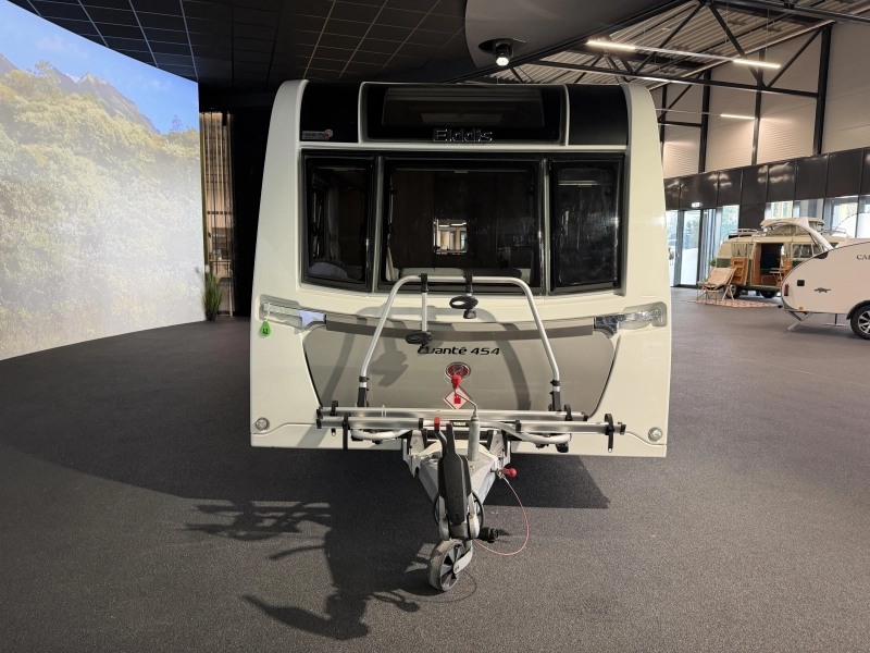 Elddis Avante 454 Queensbed/Mover/Luifel  foto: 2