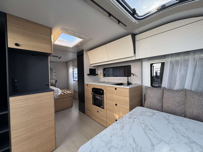 Adria Adora 613 UT Alde verwarming  foto: 10