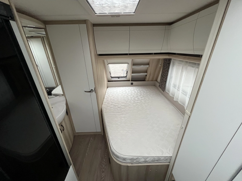 Hobby De Luxe 460 UFE Thule Luifel, Reich Mover  foto: 5