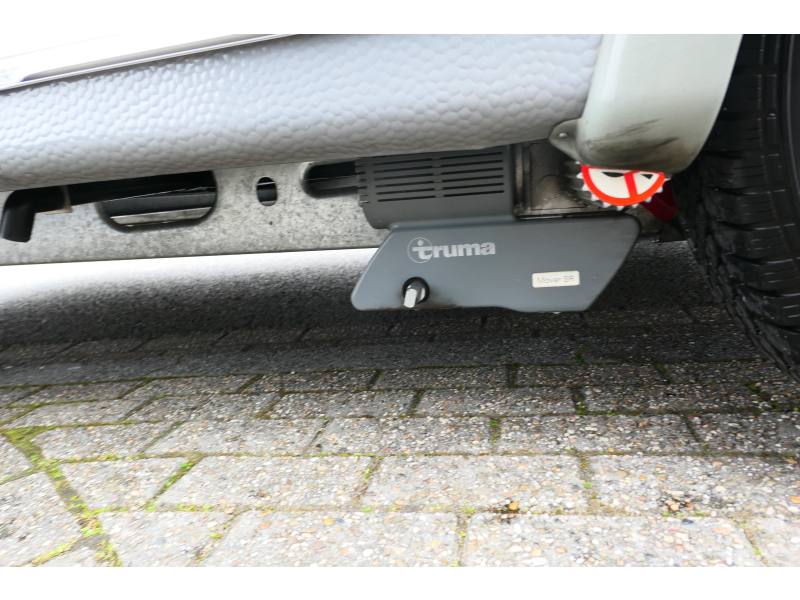 Knaus Sudwind 500 TUF mover en voortent  foto: 6