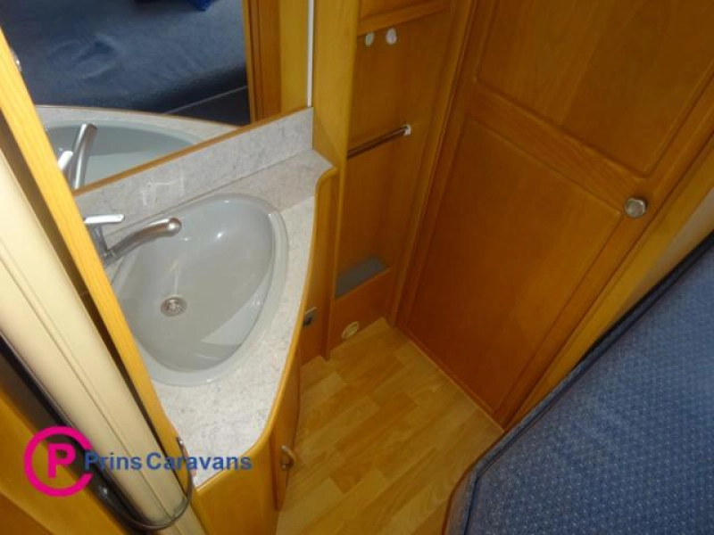 Wilk Blue star 470 Met Frans Bed en Rondzit #NIEUWSTAAT#  foto: 15