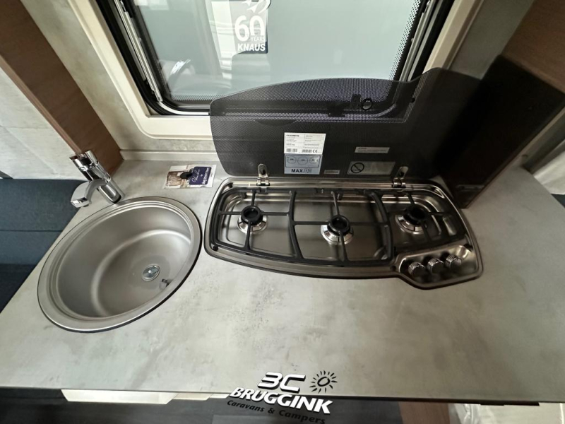 Knaus Sport 450 FU FRANS BED Vloerverwarming  foto: 5