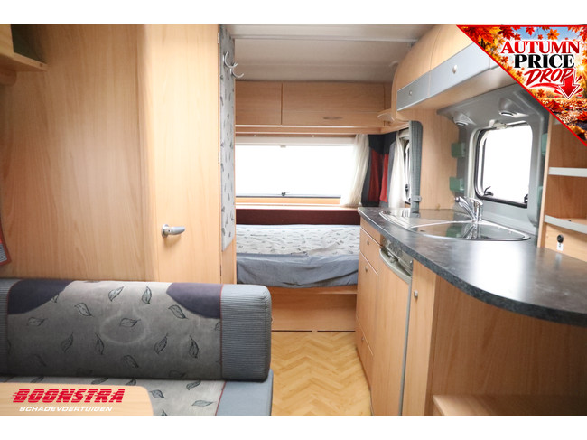 Bürstner Belcanto 440 TS Fietsendrager Dwarsbed Middenkeuken Dwarsbed Treinzit foto: 10