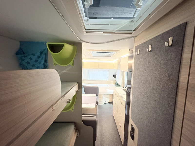 Adria Altea 552 PK voortent / 3 stapelbedden  foto: 5