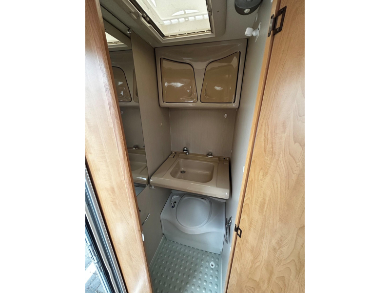 Caravelair Ambiance Style 390 Voortent, kluis, ALKO AKS  foto: 6