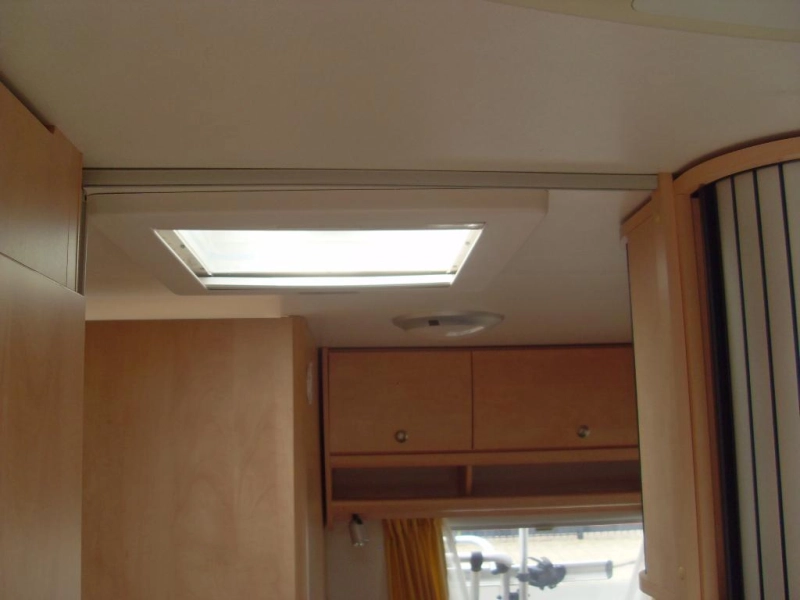 Kip Grey Line 47 TDB met Mover  foto: 20