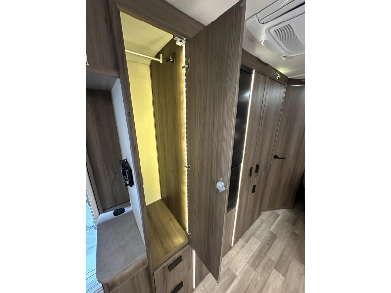 Kabe Royal 600 D XL Model 2026 - KingSize  foto: 10
