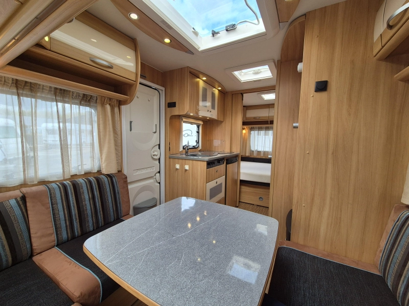Dethleffs Camper Style 430 DB MOVER - VOORTENT - L  foto: 8