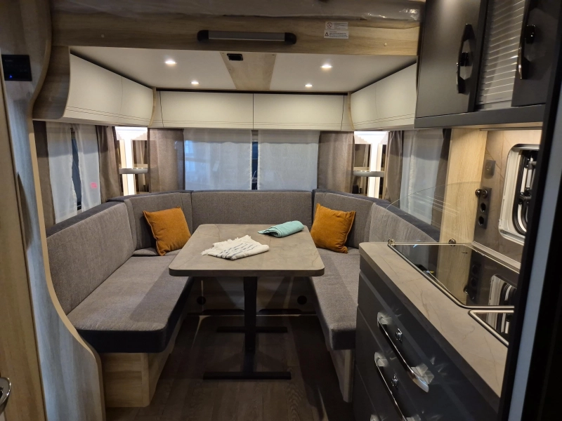 Hobby De Luxe 515 UHL 