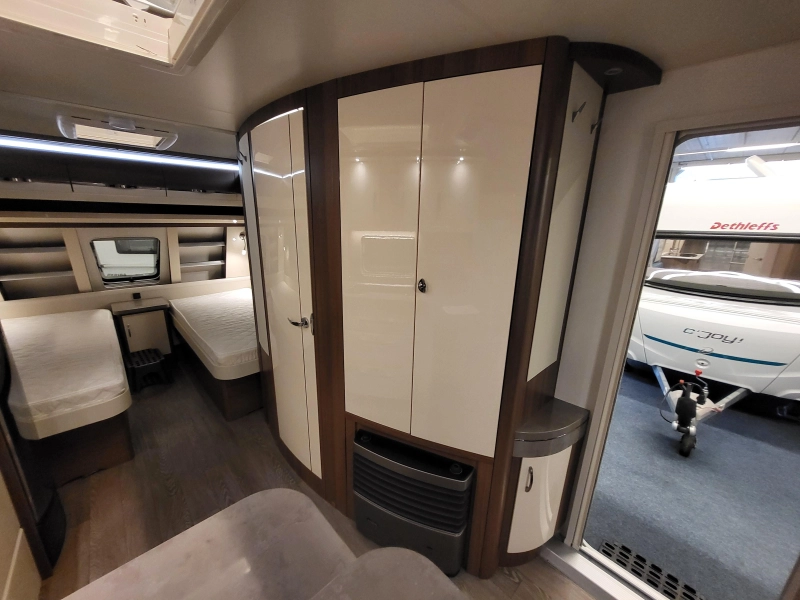Hobby Prestige 620 CL mover, voortent, fietsenr  foto: 15