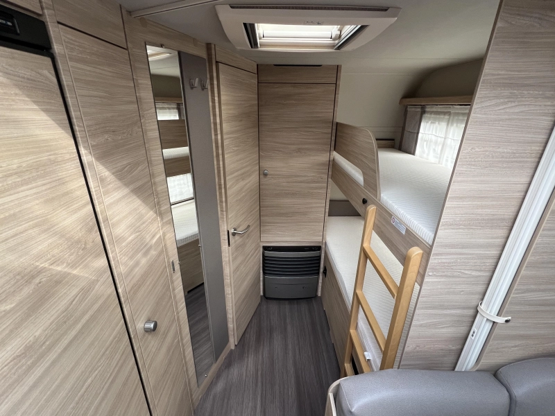Knaus Sudwind 580 QS Mover, Stapelbed, Radio,  foto: 12