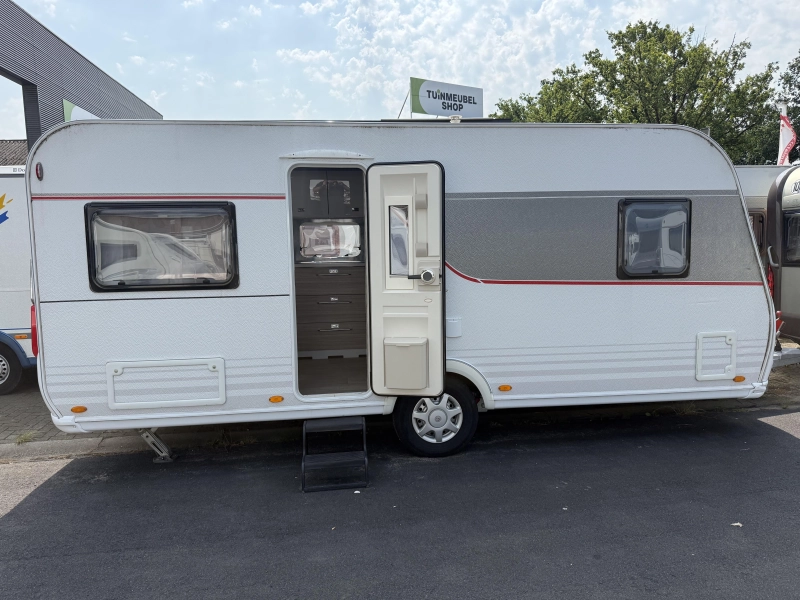 Bürstner Averso 490 TS FRANSBED RONDZIT LUIFEL  foto: 2