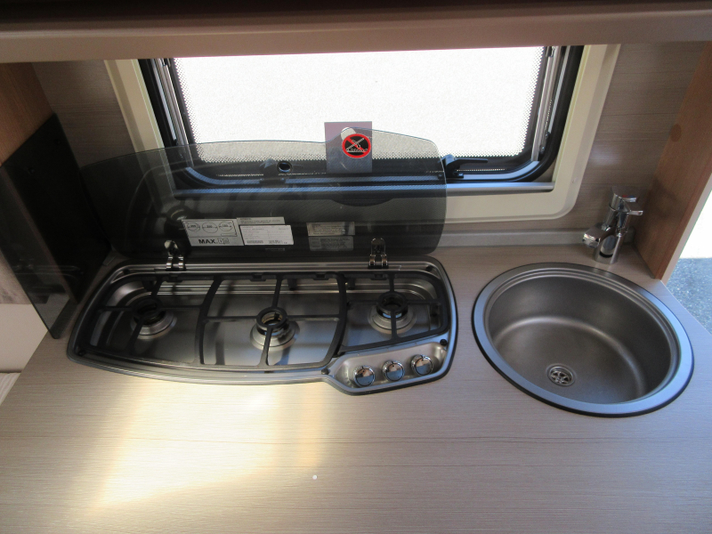 Knaus Sport 460 EU MET AIRCO EN MOVER  foto: 9