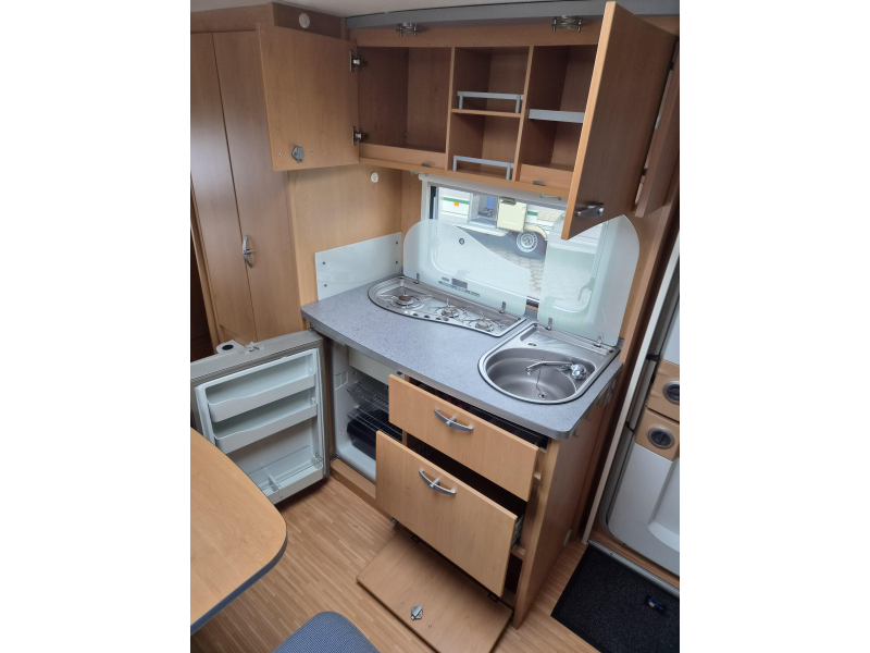 Knaus Sudwind 550 FSK -Mover - Airco - Voortent  foto: 10
