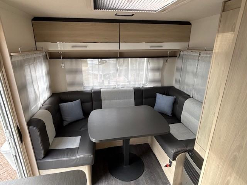 Caravelair Antares Style 470 mover, luifel, fietsenrek  foto: 6