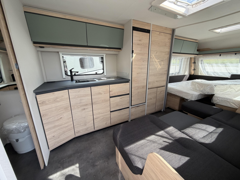 Dethleffs Camper 520 ELT met badkamer achterin 