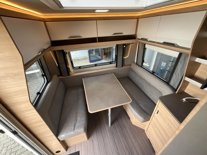 Knaus Sudwind Black Selection 460 EU MOVER-THULE LUIFEL-VLOERV  foto: 5