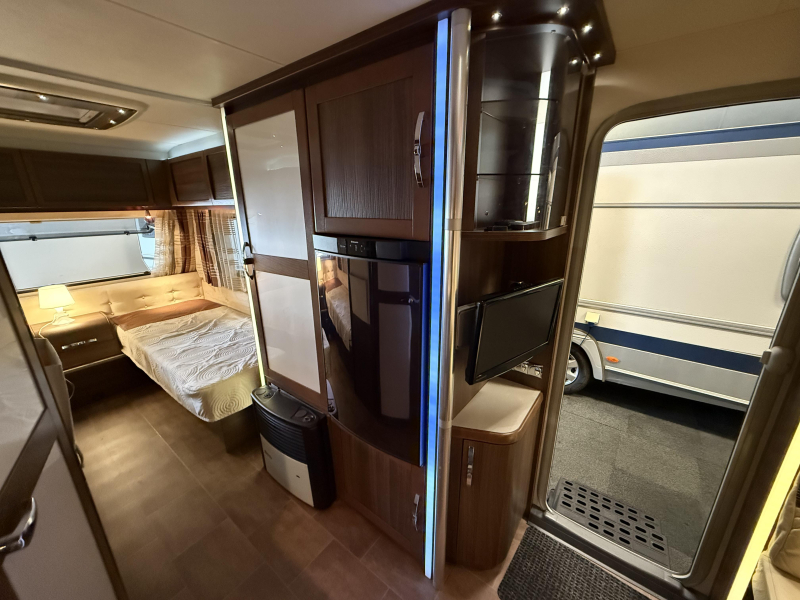 Bürstner Trecento 525 TL 2 BEDDEN RONDZIT TOPSTAAT  foto: 13