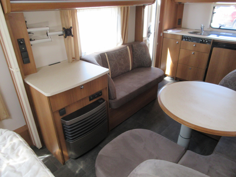 Dethleffs Nomad 540 DBM ALS NIEUW/ MOVER / LUIFEL  foto: 9