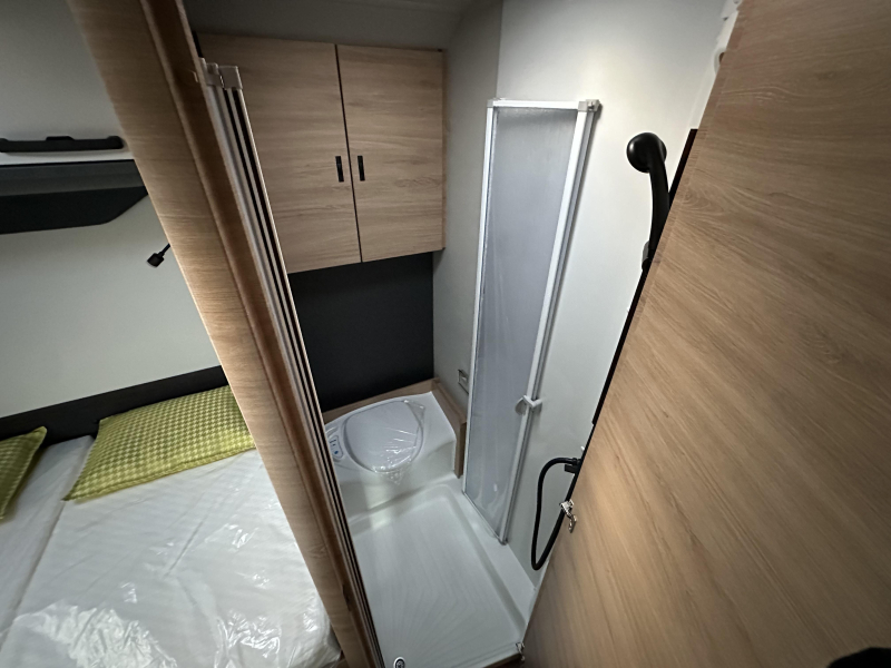 Knaus L!ve Wave 650 MF AUTOMAAT + HEFBED  foto: 13