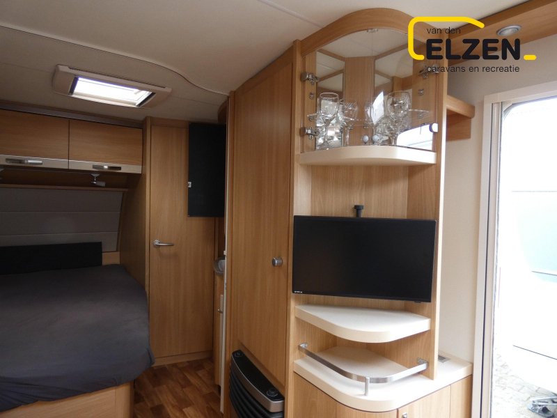 Knaus Sudwind Silver Selection 500 FU mover, luifel/ tent Unico  foto: 13