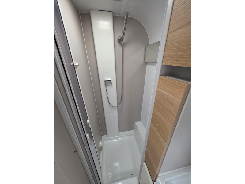 Adria Adora 613 UT Isabella voortent  foto: 7