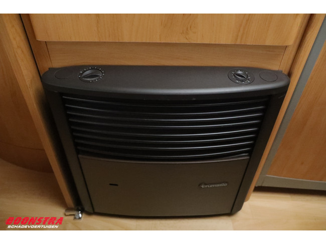 Hobby 30S Excellent Easy Mover Airco Frans bed Dwars stapelbed Middenkeuken foto: 20