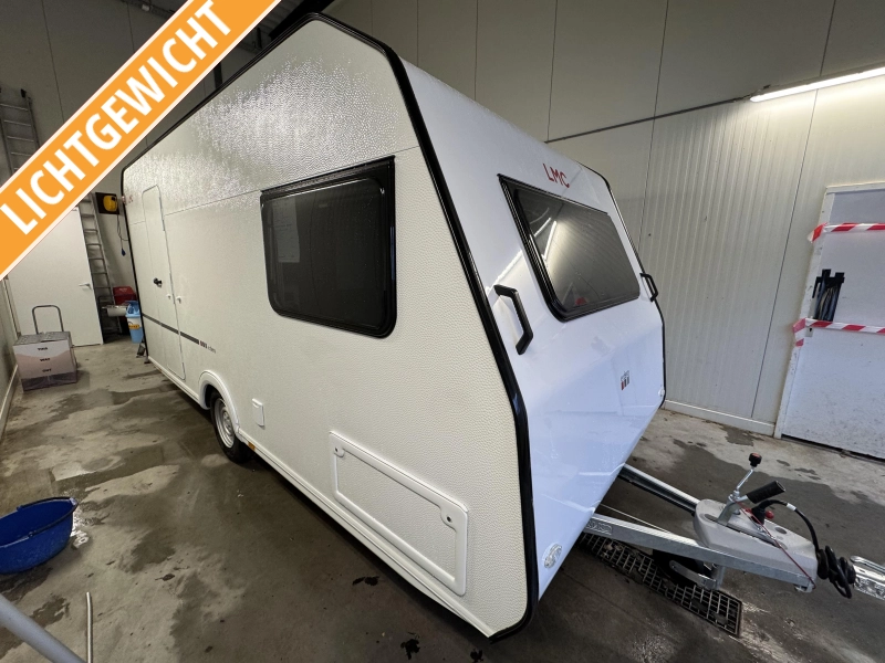 LMC E:dero 470K Openslaand voorraam  foto: 0