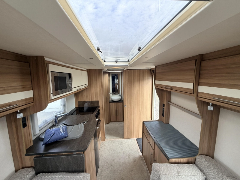 Elddis Crusader Solano 462 Mover voortent. Enkel bed  foto: 8