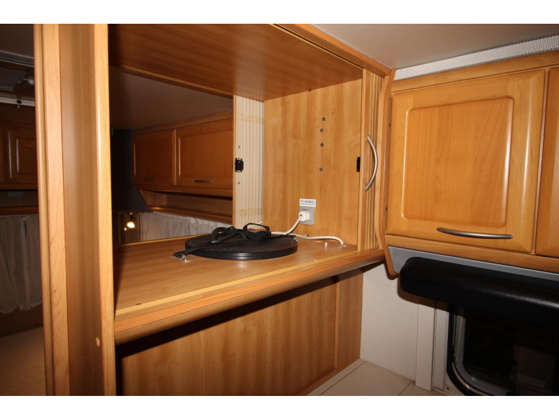 Knaus Azur 450 TF Mover, Voortent, Fietsenr  foto: 18