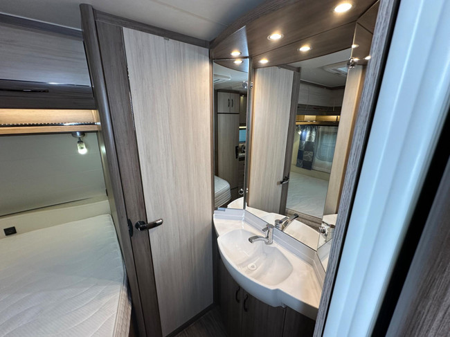 Hobby De Luxe 460 UFe foto: 19