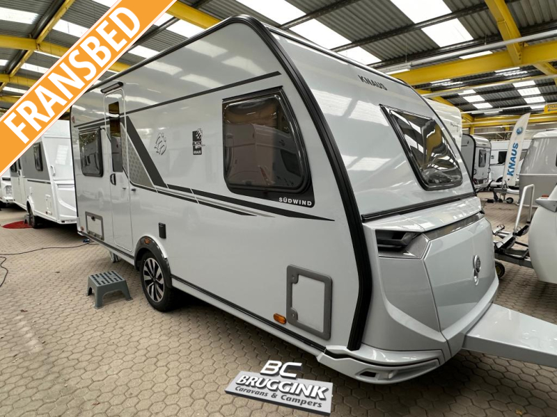 Knaus Sudwind Black Selection 450 FU FRANS BED 1700 KG  foto: 0