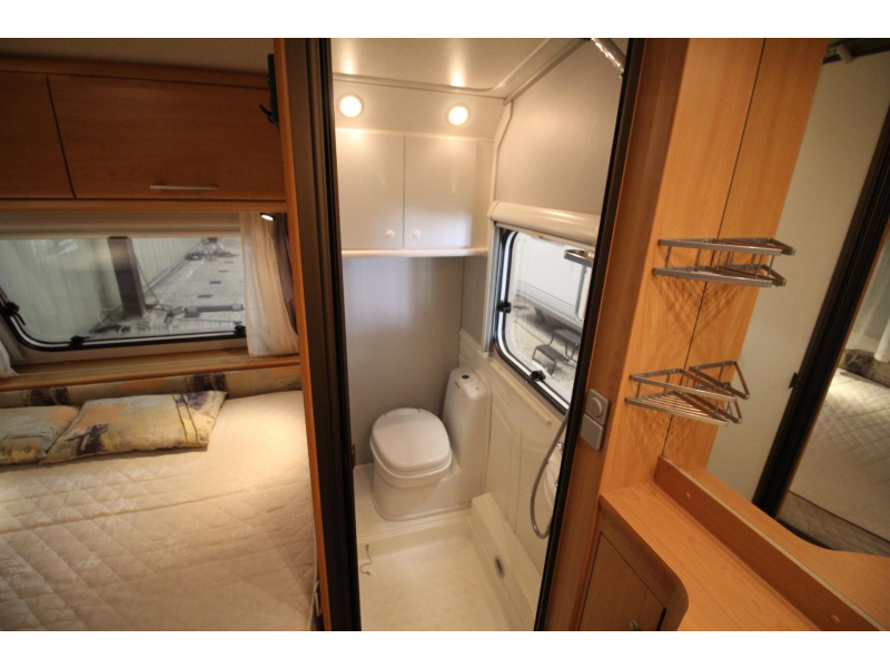 Knaus Sudwind 400 TS Mover, Voortent,  foto: 16