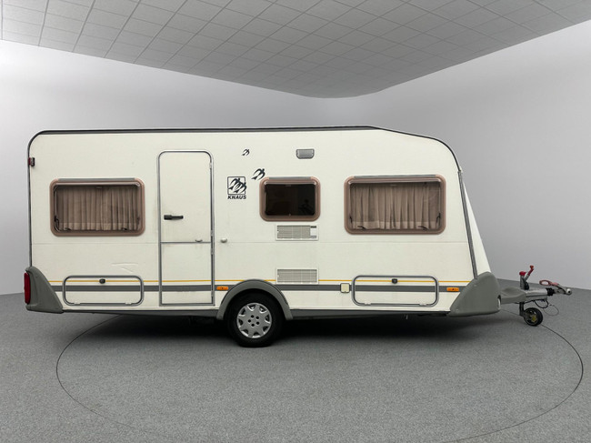Knaus Südwind 450 TU foto: 10