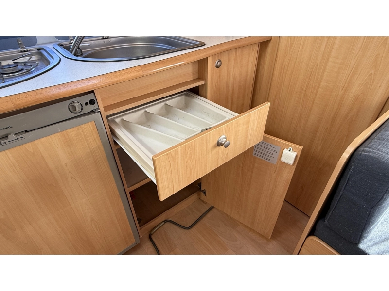 Home-Car Racer 43 AFM eindkeuken zit vast bed  foto: 5