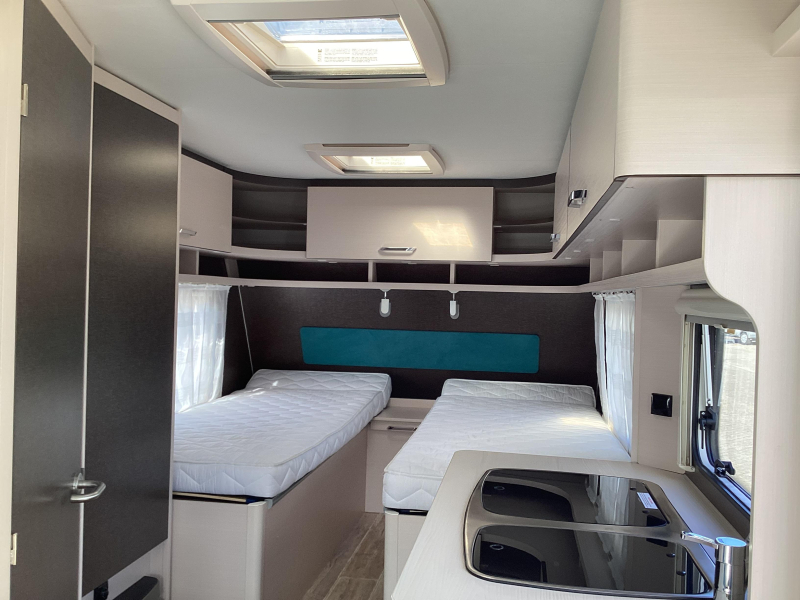 Dethleffs C'Go 475 EL enkele bedden  foto: 16