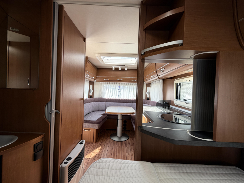 Knaus Sudwind Exclusive 450 FU +fietsendrager+mover  foto: 11