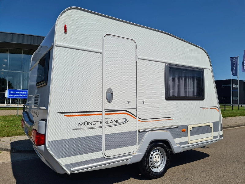 LMC Viola 330 Incl. Voortent! 2009/2011 