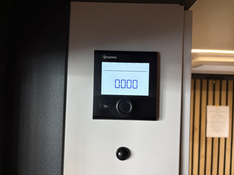 Knaus Yaseo 340 PX wandbed / compact  foto: 11