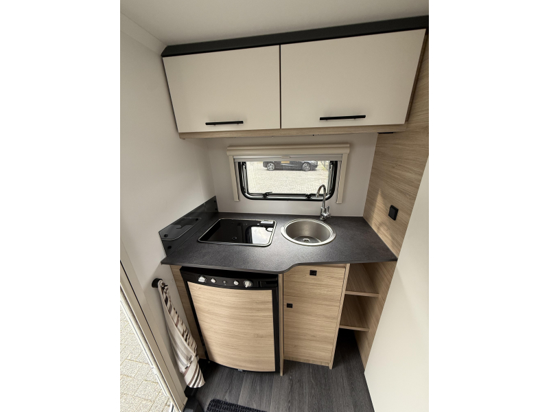 Caravelair Alba 400 VASTBED TREINZIT LUIFEL  foto: 19