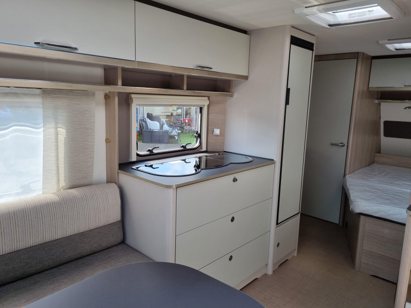 Bürstner Premio 460 TS Gratis Mover!  foto: 8