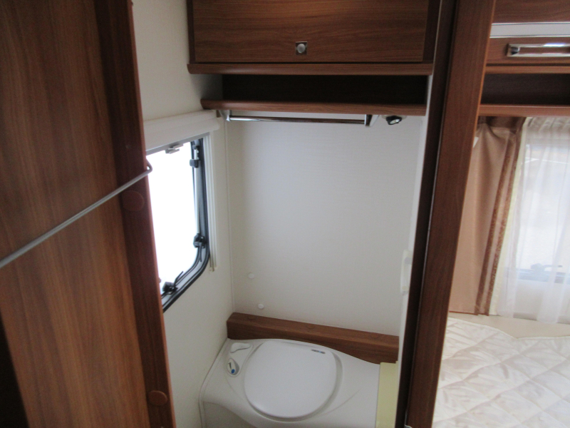 Dethleffs Nomad 450 DB MET DOREMA PANORAMALUIFEL  foto: 10