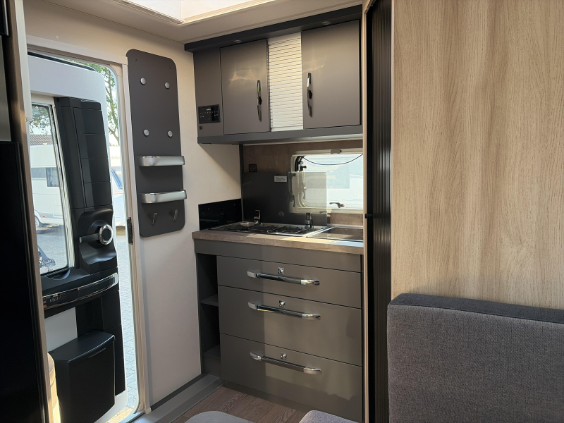 Hobby De Luxe 460 SFF Model 2027  foto: 5